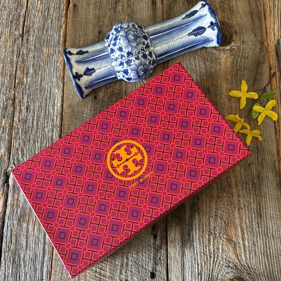 Tory Burch Therese 65MM Suede Veg Pump Royal Navy Size 9 - Picture 2 of 11